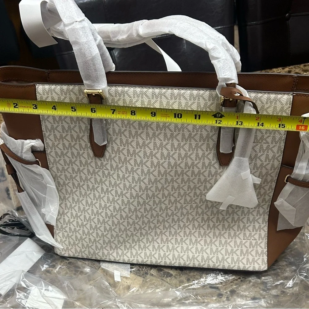 Michael Kors Brown and Cream Monogram tote bag. - Picture 7 of 12